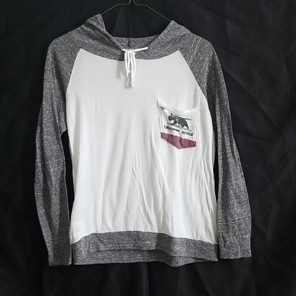thin long sleeve w a hood